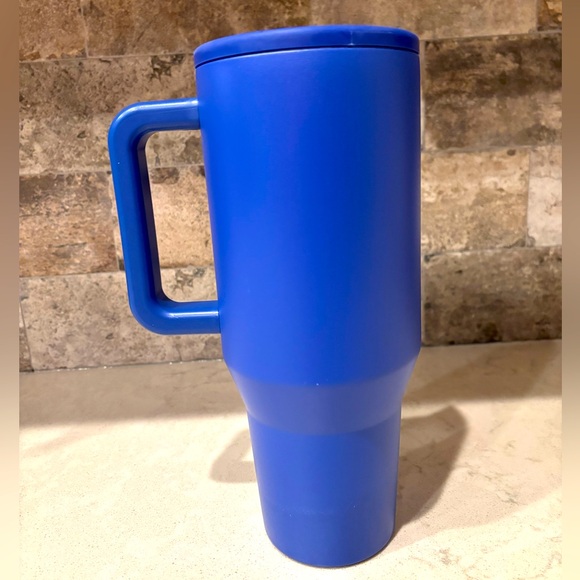 40oz. Hydrojug Traveler Cup in Sapphire Blue Color - Picture 3 of 6